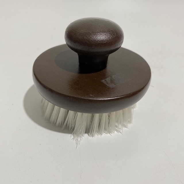 BRUSH, Round Hair or Neck Fluffer